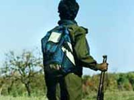 గడ్చిరోలీలో రీపోలింగ్: నక్సల్స్ దాడి