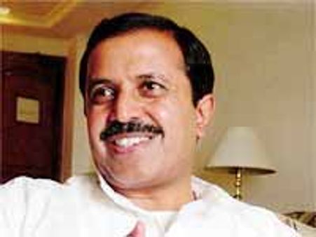 జగన్ ను హైకమాండ్ చేతిలో పెట్టండి: యాష్కీ