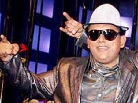 బాలీవుడు నటుడు నాసిర్ ఖాన్ అరెస్టు