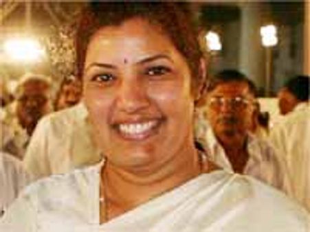 పురంధరేశ్వరికి ఘన సత్కారం