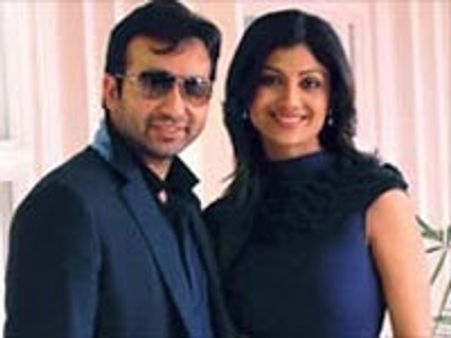 24న కుంద్రాతో శిల్పాశెట్టి నిశ్చితార్థం