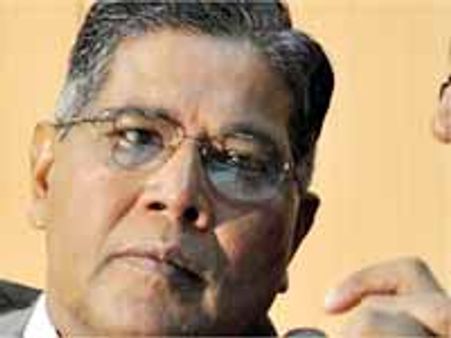 దొరికిన రాజ్యసభ డిప్యూటీ చైర్మన్ కారు