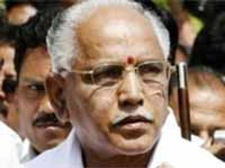 కర్నాటకలో యెడ్యూరప్పకు ఎదురు'గాలి'