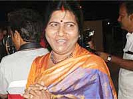 కొండా సురేఖపై టిడిపి నేతల ధ్వజం