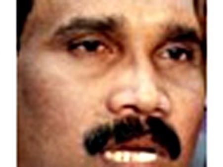 మధు కొడా ఇళ్లపై ఐటి దాడులు