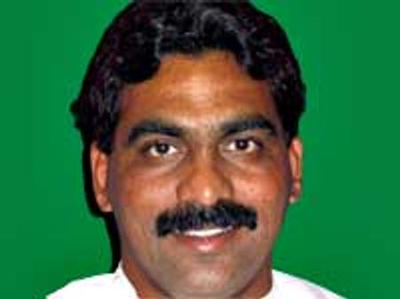 కెసిఆర్ రెచ్చగొట్టొద్దు: లగడపాటి