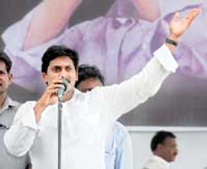 చిరుతో పొత్తుపై జగన్ క్యాంప్ సీరియస్