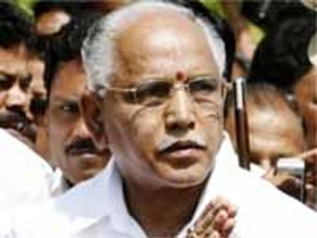 దిగివచ్చినట్టే కన్పిస్తున్న యడ్యూరప్ప