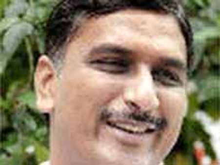 రికార్డుల తరలింపును అడ్డుకున్న తెరాస