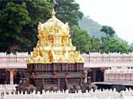 కనకదుర్గ గుడి వద్ద లైంగిక వేధింపులు