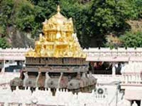 గుడి వద్ద రాసలీలలపై రహస్య విచారణ