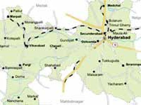 రోడ్డు ప్రమాదంలో నలుగురు దుర్మరణం