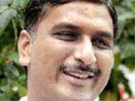 వైయస్ దారిలోనే రోశయ్య వివక్ష: హరీష్