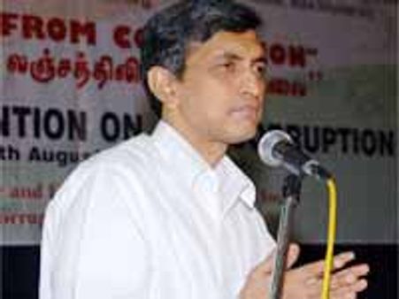 గ్రేటర్ బరిలో లోక్ సత్తా మేయర్ అభ్యర్ధిపై ఒక వాదన