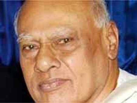 ఆంధ్రజ్యోతితో రోశయ్య కుమ్మక్కు?