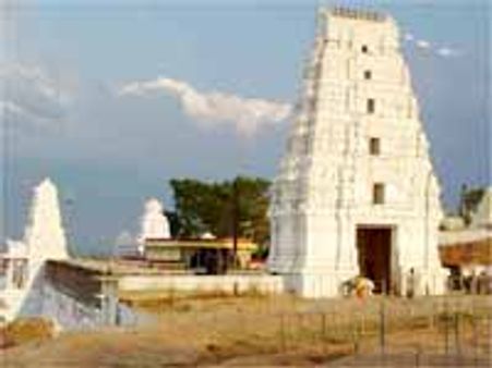 నోవా కాలేజీ బిటెక్ విద్యార్థి ఆత్మహత్య