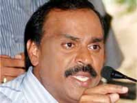 'గాలి' తవ్వకాల నిలిపివేతకు హైకోర్టు 'నో'