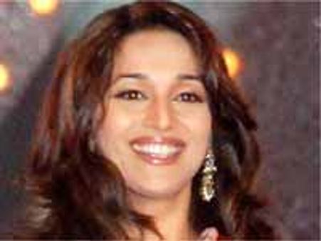 ఇందిరా గాంధీ పాత్రలో మాధురీ దీక్షిత్