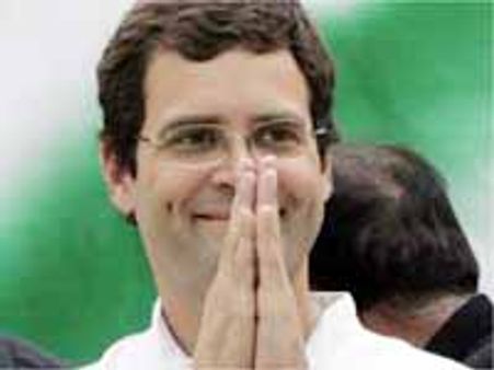 రాహుల్ వెంట పడిన వరుణుడు