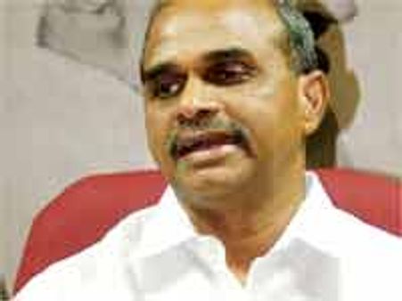 వైయస్సార్ మృతికి పార్లమెంటు నివాళి