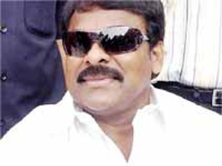 ఓటు వేయకపోవడం సరి కాదు: చిరు