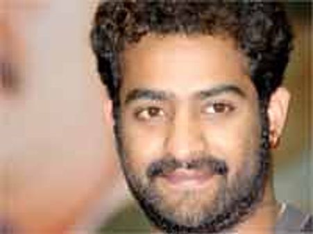 ఓటు వేసిన జూనియర్ ఎన్టీఆర్