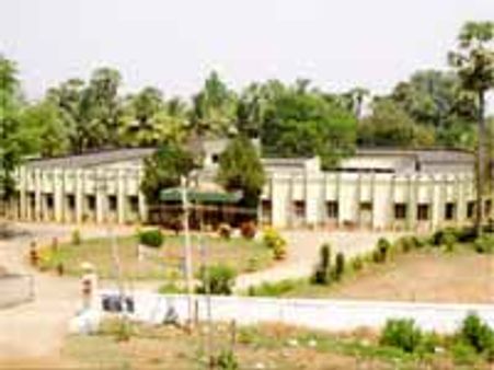 ప్రియుడి సాయంతో భర్తను హత్య చేసిన భార్య