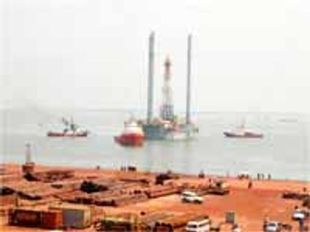 కాకినాడ తీరంలో సింగపూరు సంస్ధ ఓడరేవు