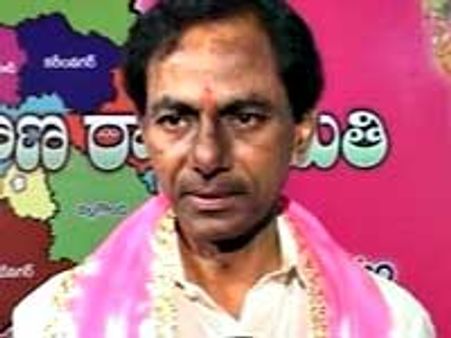 ఖమ్మం మెజిస్ట్రేట్ ఎదుట కెసిఆర్ హాజరు