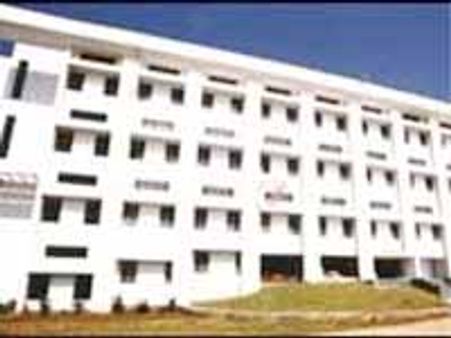 విజ్ఞాన్‌ విద్యాసంస్ధల బస్సుకు నిప్పు