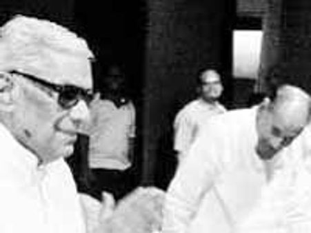 తెలంగాణ కోసం దీక్ష చేస్తా: బాపూజీ