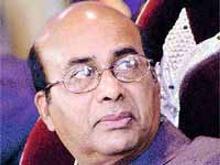 కెసిఆర్ ను ఖమ్మం నుంచి తరలించండి: హెచ్ఆర్సీ