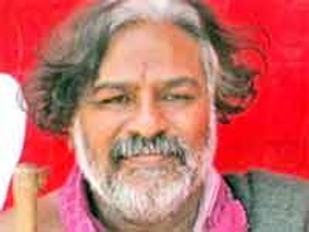 డిజిపి గిరీష్ కుమార్ ను కలిసిన గద్దర్