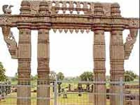 తెలంగాణ: వరంగల్ లో వైద్యుల రిలే నిరాహార దీక్షలు