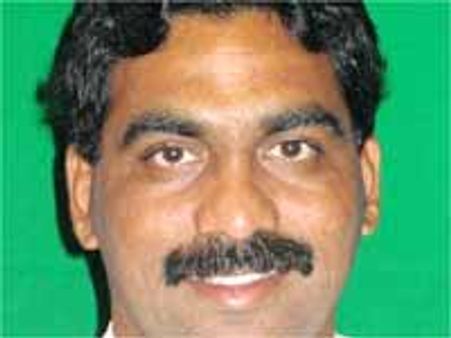 లగడపాటి రాజీనామా: భగ్గుమన్న ఆంద్రా ఎంపీలు