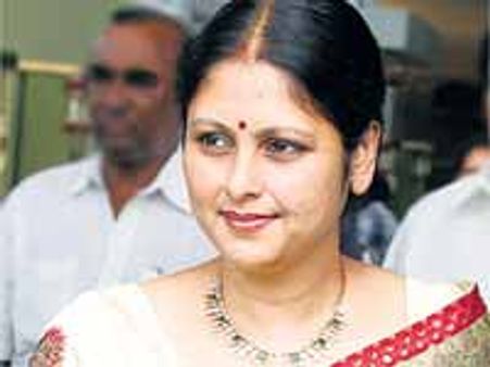 హై కమాండ్ నిర్ణయం శిరోధార్యం: జయసుధ