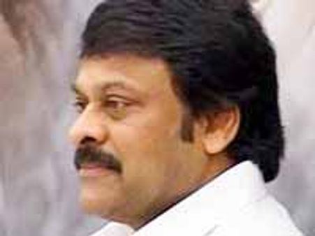 చిరంజీవి 'సమైక్య'తో హైదరాబాద్ ప్రజారాజ్యం ఖాళీ