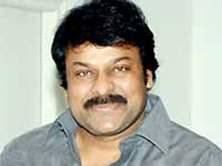 రాజకీయ వ్యూహంలో బాబు కంటే చిరంజీవి బెటరా?