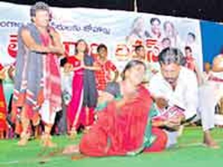 వరంగల్ లో ధూం ధాంగా 'ప్రవాసి తెలంగాణ దివస్'