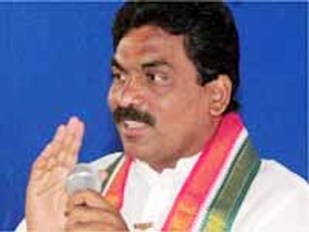 లగడపాటి రాజగోపాల్, నన్నపనేని రాజకుమారి డూప్ లకు పెళ్ళి