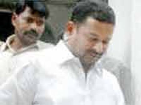 భార్య భానుమతి అదృశ్యం, సూరి కదలికపై నిఘా