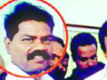 విశాఖ కామపిశాచి ధన్ రాజ్ పై పిఆర్పీలో చర్చ