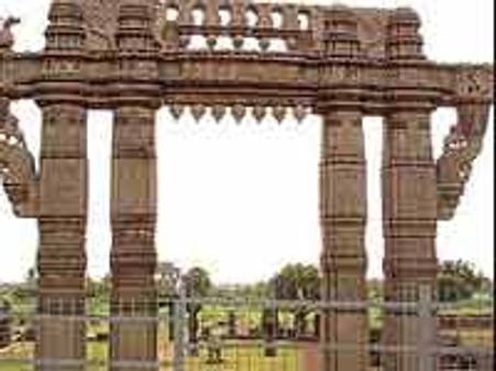 బోర్ వెల్ లో పడిన మహేష్ మృతి