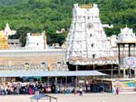 తిరుమల కొండపై దంపతుల ఆత్మహత్య