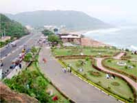 విశాఖలో సమైక్యాంధ్ర పతాకావిష్కరణ