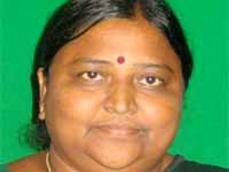 శిలాఫలకాలపై లేవి పేరు: మంత్రి పనబాక కినుక