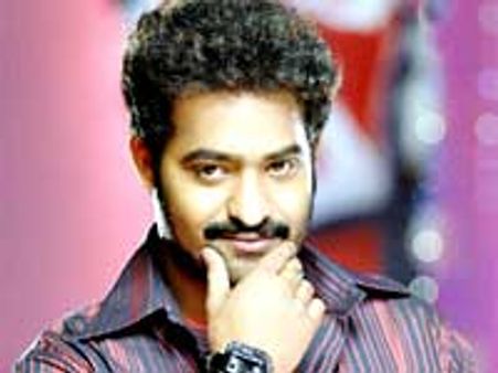 జూ ఎన్టీఆర్ పెళ్ళి: ఫ్యాన్ ఆత్మహత్యాయత్నం 
