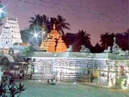 వైభవంగా శ్రీశైలం బ్రహ్మోత్సవాలు ప్రారంభం