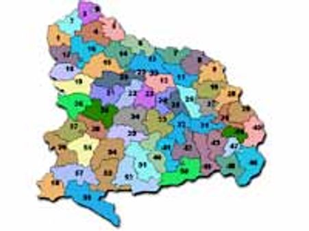 ఆటో- లారీ ఢీకొని నలుగురు మృతి, 8 మందికి గాయాలు