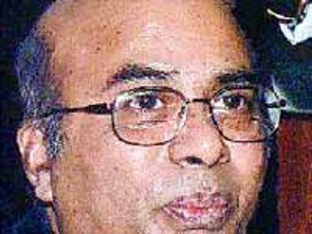 ఎమ్మెల్యేపై హక్కుల కమిషన్ కు ఫిర్యాదు